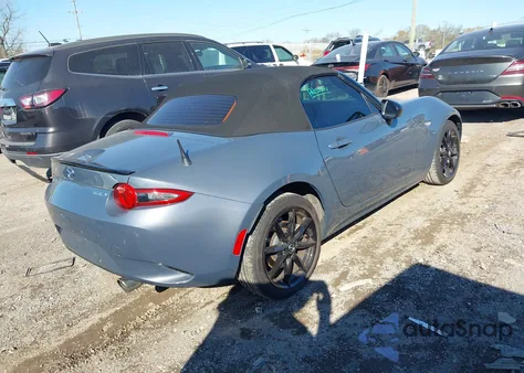 2021 Mazda Mx-5 Miata Club z USA, uszkodzony, nr VIN JM1NDAC79M0457131